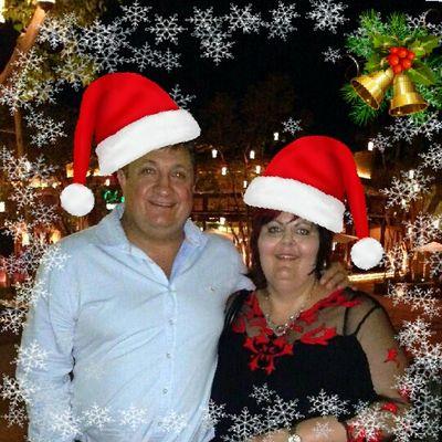 Ek is n volbloed kind van Jesus.Ek is die gelukkigste ma met 2 pragtige kinds en n wonderlike man ....