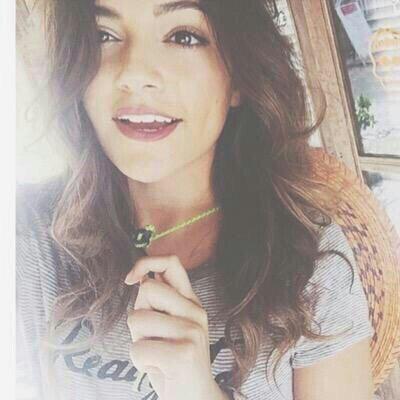 ✿ winter candles , selfies with qts , sweaters , cuddling✿