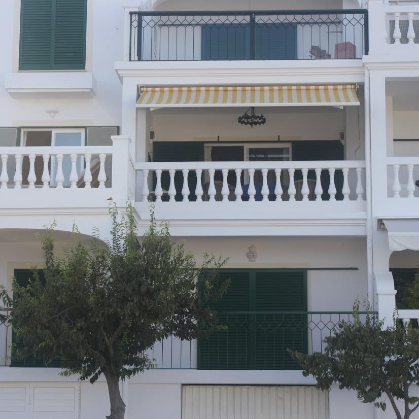 Prachtig vakantie appartement in Lagos, Algarve Portugal! 4 persoons appartement aan het strand, mooi uitzicht op zee! 365 dagen per jaar in de verhuur!