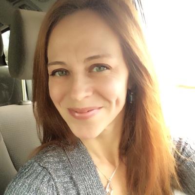 Mommy, Cheerleader, Soccer Lover, Photographer, Blogger, Encourager, Creative, Inspiring, and a social organizer of Adventures. Live Now! {{{soar}}}