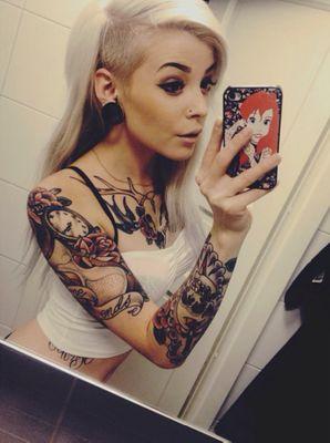 Rosieeeecx_'s profile picture. Lost myself and I am nowhere to be found
Yeah, I think that I might break lost myself again and I feel unsafe~