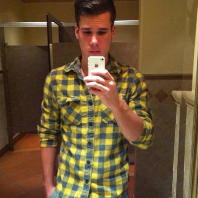 KSU. kik: JoshuaRobins94. snap: joshrobins94. follow and add me