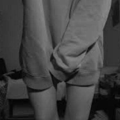 Hi i'm Kay and i selfharm. i made this page for all girls&boys who have problems at home,... If you want to talk just write me i'm here for you! xx