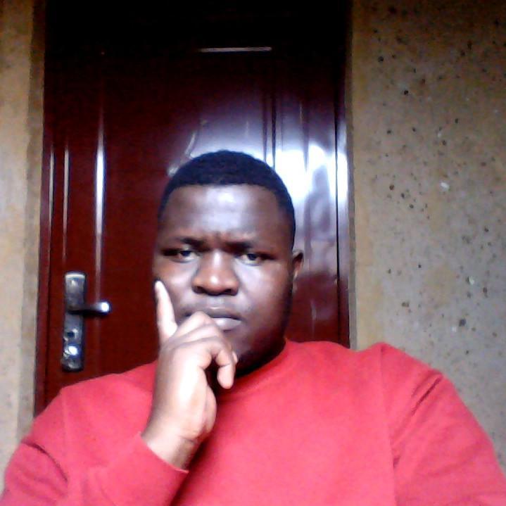 Bcom Graduate, Hustler n believer in Economic Freedom, Fanatic fan of #Arsenal #kaizerchiefs #realmadrid