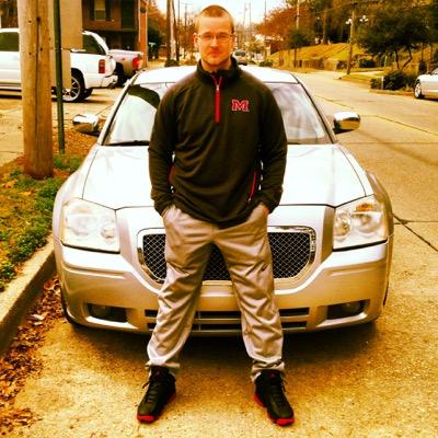 love makin money! love livin life! and love spending it with other people!! I'm just a young man with a dream out here tryin to make it!