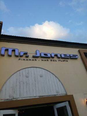 MrJonesPinamar's profile picture. Abierto todos los dias a partir de las 20. Simbad el Marino 119, Pinamar. Info y reservas (11) 68355997. http://t.co/gqRLV2rgGG