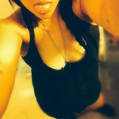 vanessaabee's profile picture. Livin for today an not tomarrows satisfaction #Fucksociety an its differences R.i.P MICHEAL NIELSEN & CHARLES HALL heavens newest angels gone to soon