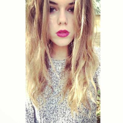 ameliapsnl's profile picture. Marine ma soeur