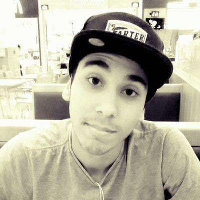 17 anos. Filho de Deus. Levita e Atalaia do Senhor.