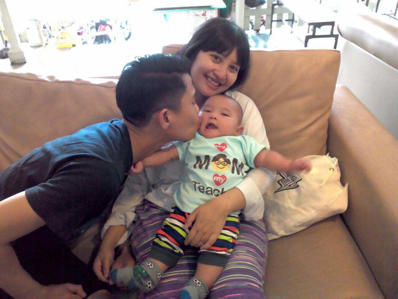 hey_aditya's profile picture. Suaminya Eka, Ayahnya Ata