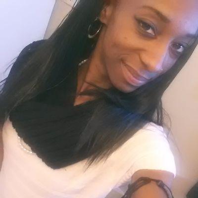 Symone_EChasi's profile picture. Visting The Moon. Kissing The Rain & Wide Awake To Improve. Walk in my footsteps before u judge me. #Therapist