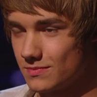 hi, you just got a free follow from @breathenourry so it would be nice to follow me on there x