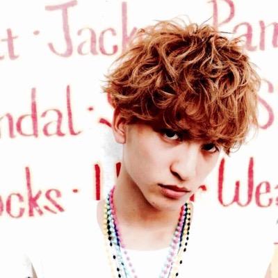 メンズの髪型 ヘアワックス ヘアアレンジなどなど髪関連の事についてつぶやきたいと思います！！みなさん是非フォローやRTお願いします！また質問などあればどんどん聞いてください！