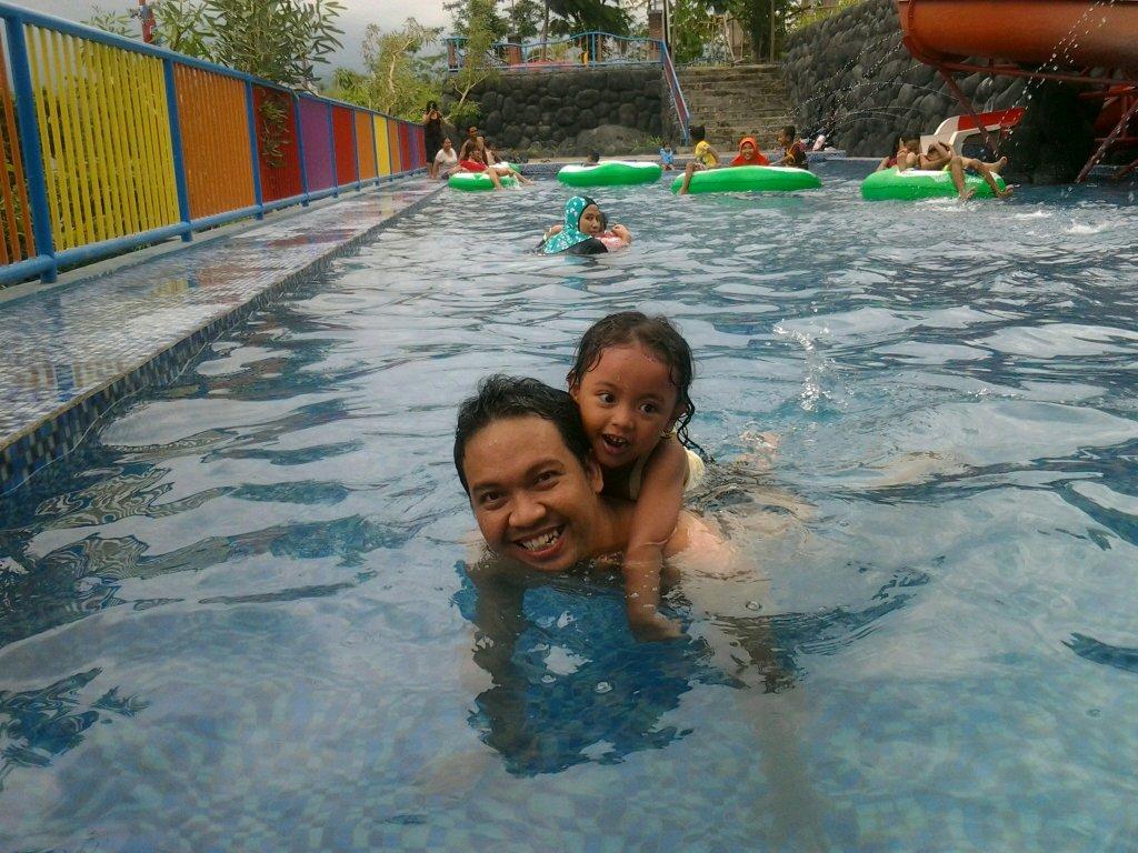 nailah2004's profile picture. 