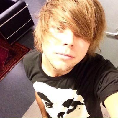 FOLLOW @mukescene FOR A DM TO 3/4, LIAM, AND MORE! TURN ON THEIR NOTIFS!