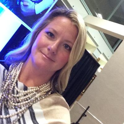 stacygatti's profile picture. 