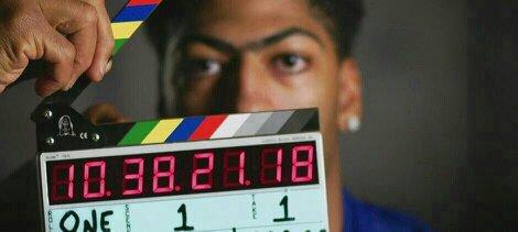 10Holiday's profile picture. 