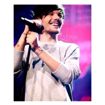 follow @cuddlxyziam if ur 1d af lmaoo