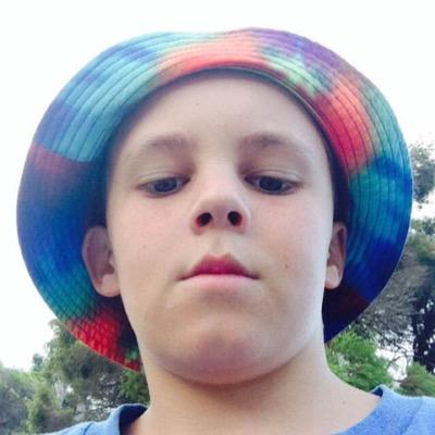 xbox add me:CraZe Energies snapchat:festy_westy instagram:sean_west2014.      skype:msr_ftw kik: