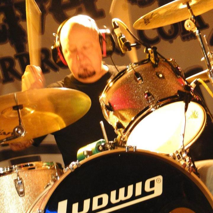 Working Drummer from Indianapolis, Now Living in Henderson, NV. Lover of:  Rock and Roll, Ludwig Drums, and Live Music.