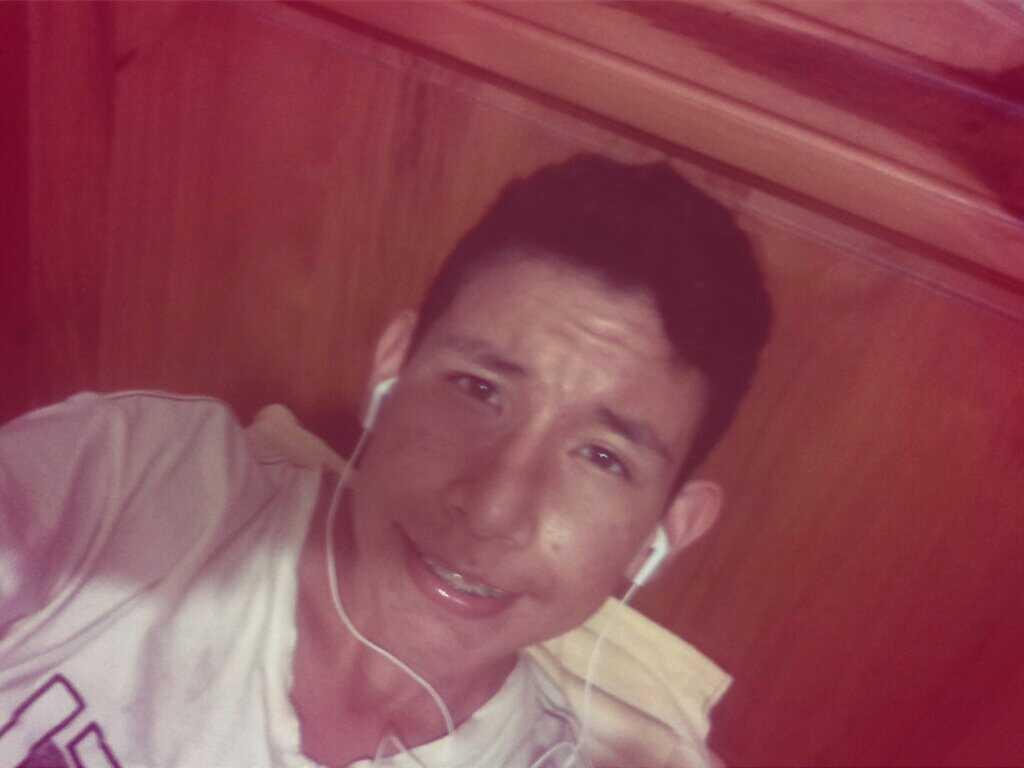 Me llamo Davii wazaaa,hago videos de retos en youtube mi canal es wtafq ..visiten todas mis redes soc