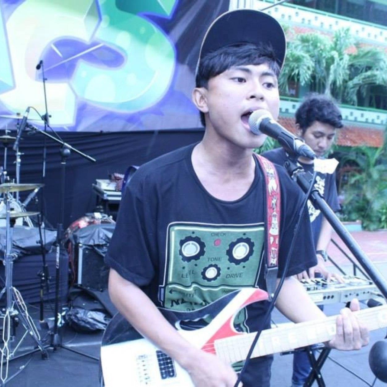 Member of @LOS_Poppunk .