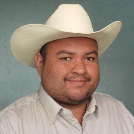 Profesor, creyente en Dios y 100 % Venezolano