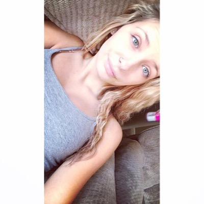 _StephanieLlynn's profile picture. 