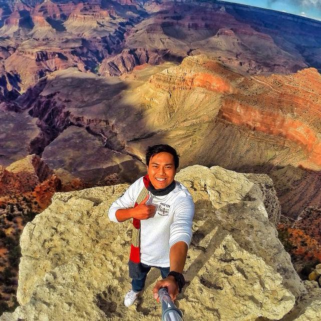 NupeyMagazine's profile picture. An online magazine that posts the latest tutorials, videos, and reviews of the popular selfie stick for mobile phones.