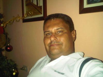 Carlosjop70's profile picture. Empresario, padre de 3 hijos, sencillo, honesto, trabajador, no tolero la mentira ni hipocresía bajo ninguna circunstancia. Signo Aries ♈.