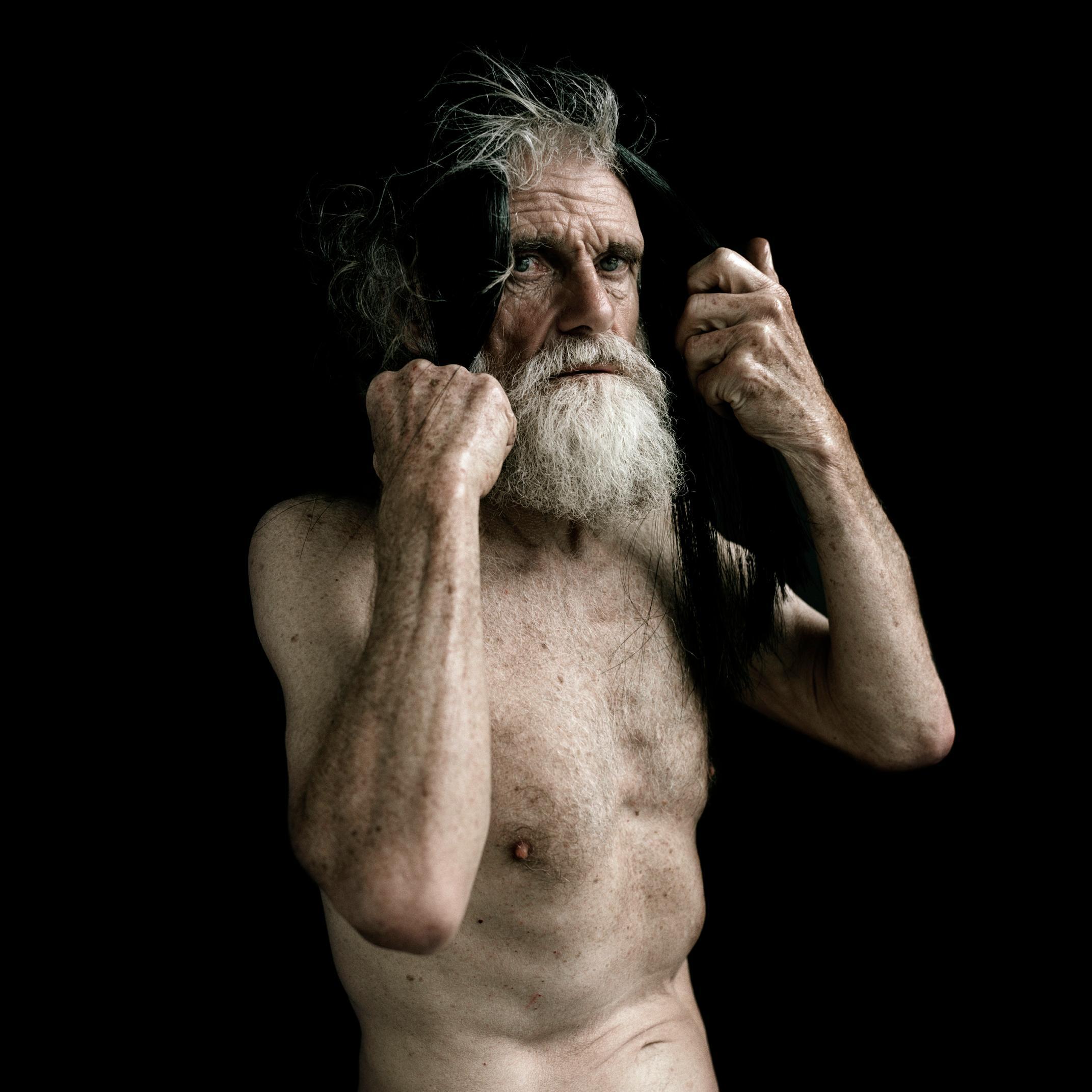 StudioRuuger's profile picture. Avant-garde luxury accessories design studio & consultancy in London.