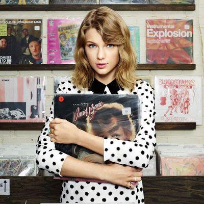 My Queen slaying since 1989, while burning RED with success. My instagram: rhoda_swiftie
