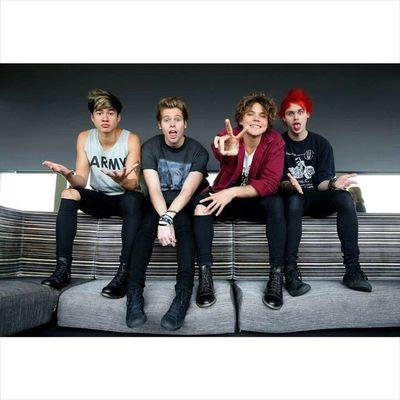 Guy who obsessed with 1D, Jonas Brothers, Demi Lovato, 5SOS ;)xx || We Are Young And Never Growing Up || click that FOLLOW BUTTON and READ all my tweets!!