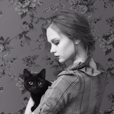 Arve_in_black's profile picture. 