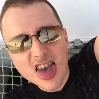 into travel, tech, indie music and stuff