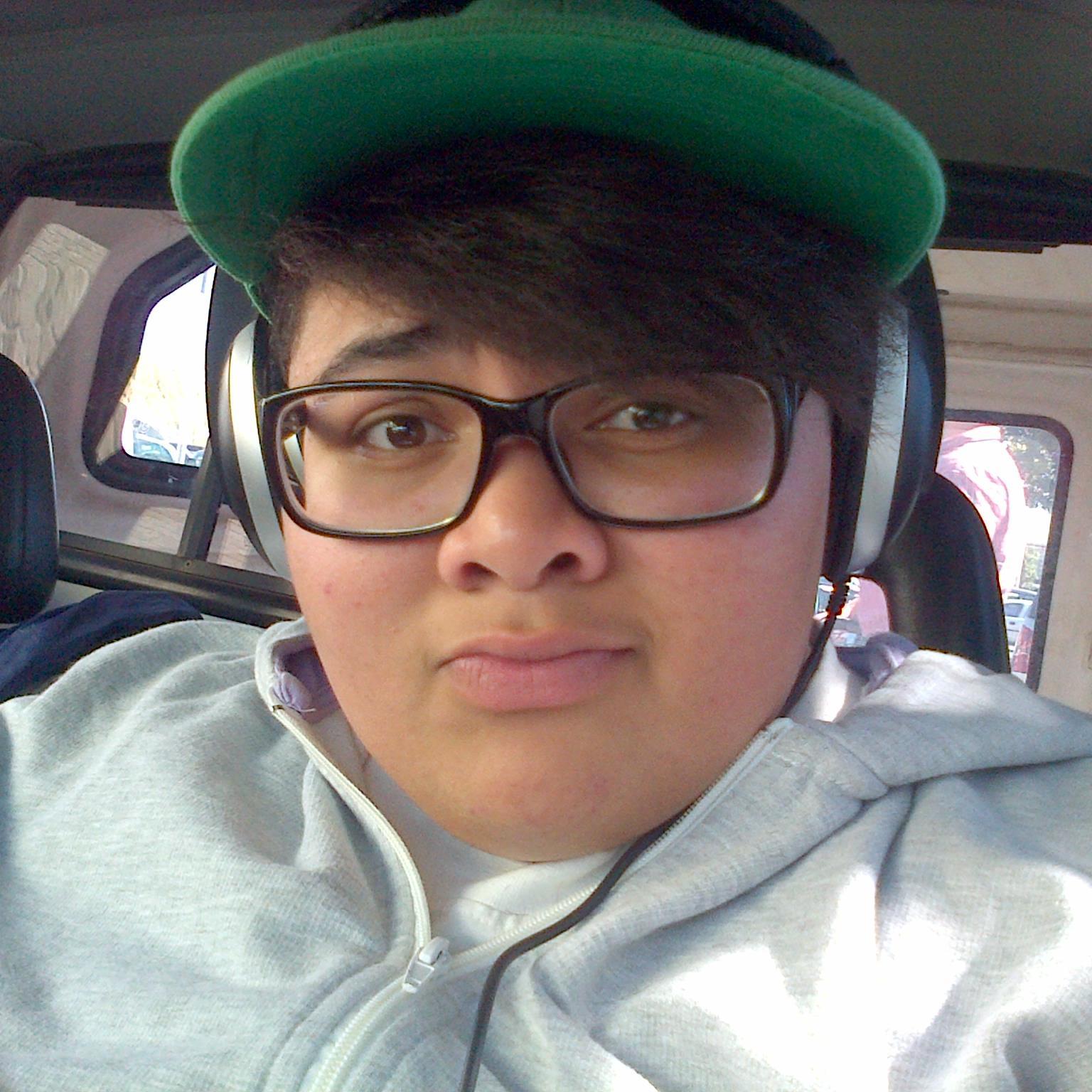 sashaleeyuill27's profile picture. •I sing, write and play guitar•A Solo Parade• •I'M A NERD• #FightingForEquality