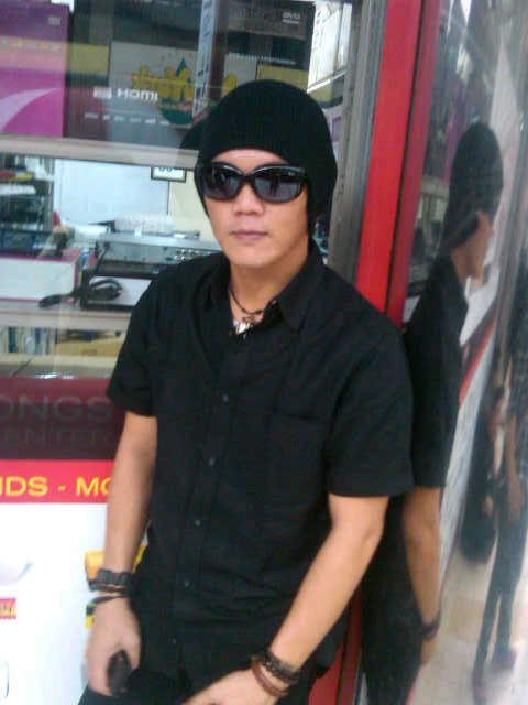 Keyboardist @dadidoband for Booking & more info please CP : 08151613753, 085215299281 | ig @dadidokamil