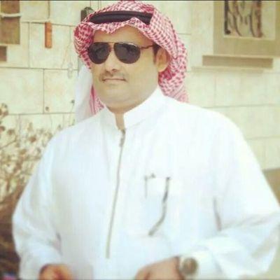 شاعر و أديب و عضو إتحاد الكتاب و الأدباء العرب .
