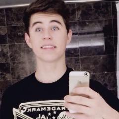 segue a @espinosweet se ganhou meu follow ou unf