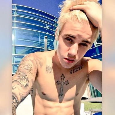 He doesn't know me , but this he makes me feel happy.See he smiling is how to be happy again. I'm so grateful cause i got he in my life. ❤️
