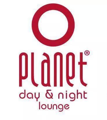 Twitter de Planet Day & Night Lounge ... Estamos en Plaza de la Acogida frente a Carrefour de Sevilla Esta... Tlf. 954 257 158