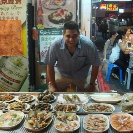 rperry321's profile picture. 