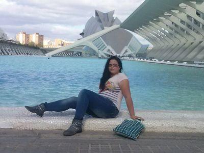 soy una chica muy feliz positiva enamarada del amor de mi marido,mi frase favotita es se positivo y nunca te decaigas todo en esta vida es posible muchos besos