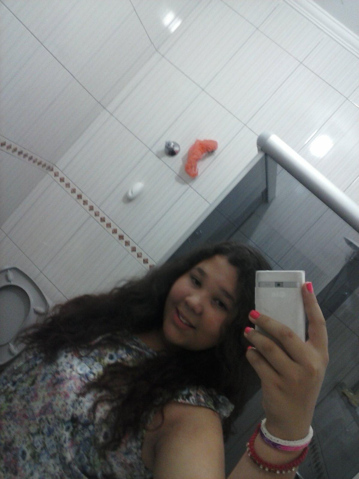 Whats so pedi eu sou o tipo de pessoa q fala a real
✌✌