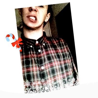 takeiteezeh's profile picture. in an isolated system entropy can only increase|stupid м̲̅u̲̅s̲̅e̲̅|take it eeZEH|TBK| MCR|Paramore|arctic monkeys should play in a zoo|Franci con la i