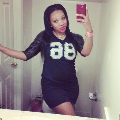 LIVING MY LIFE THE WAY I WANT... JUST ME, MY SON, MY MAINS (♥ @afuknproblem & @Mwahh_Marykate ♥) & MONEY.... MY HEART IS WITH TYRIEK HAYES! -(EST. 2005)