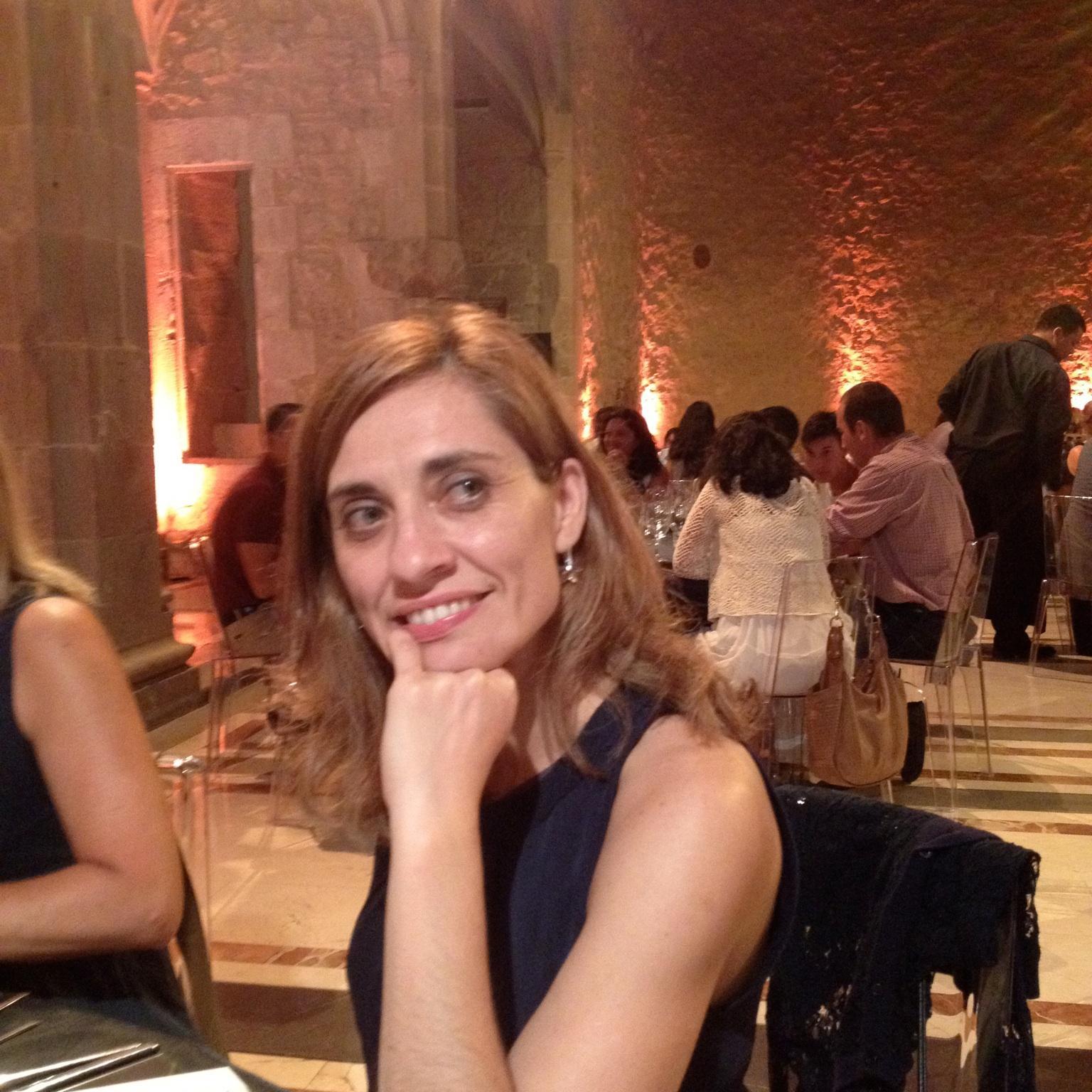Licenciada Empresariales.