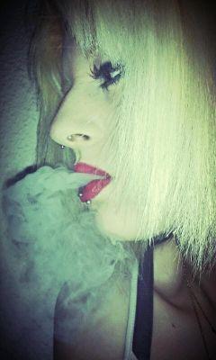 Ogalunn's profile picture. I only dream in black and white, I only dream 'cause I'm alive~       |REDXVIII|