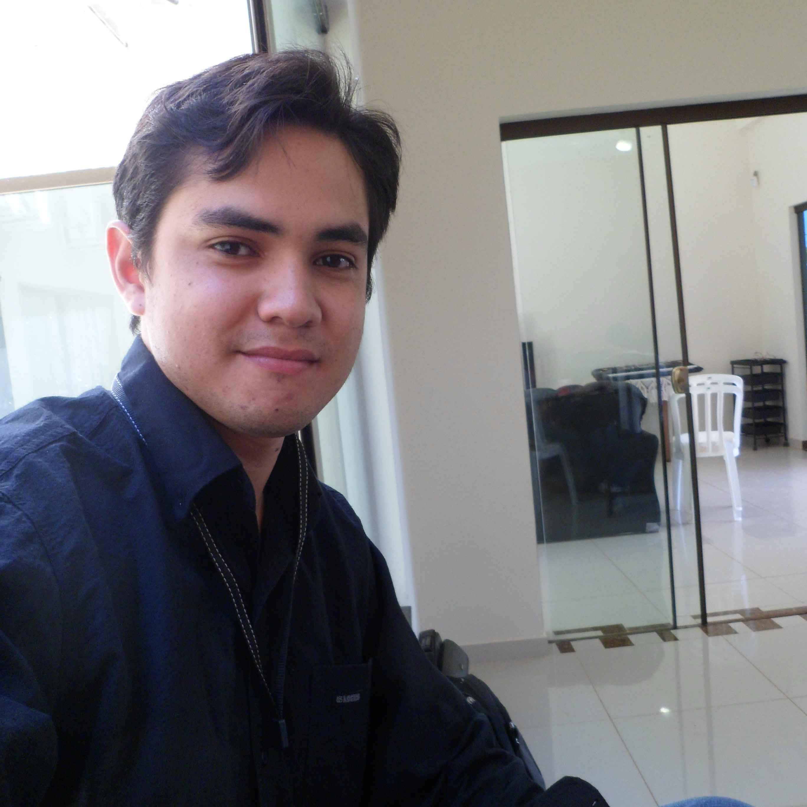 Pte. Fundación Arandu Rekavo donde promueve el conocimiento- Desarrollador de Sist. Informáticos -(Oracle Developer). Infatigable lector y Divulgador Cientif