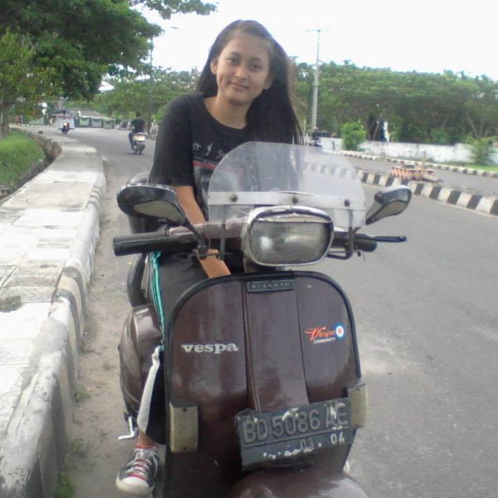 AndrianiJulia's profile picture. 